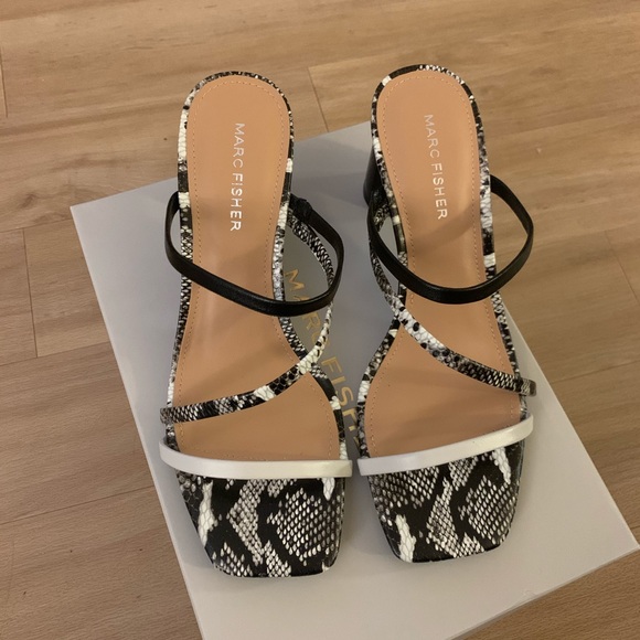 Snake Print Sandals - Picture 3 of 9